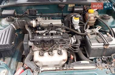 Седан Daewoo Lanos 1998 в 