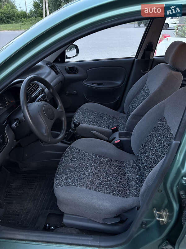 Седан Daewoo Lanos 2009 в Полтаві