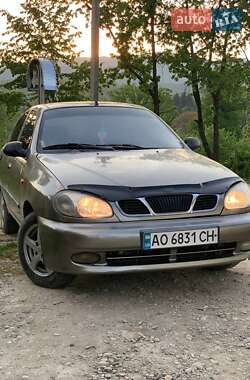 Седан Daewoo Lanos 2003 в Хусте