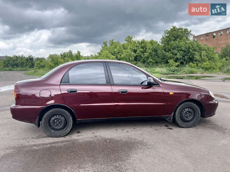 Седан Daewoo Lanos 2009 в Шостке