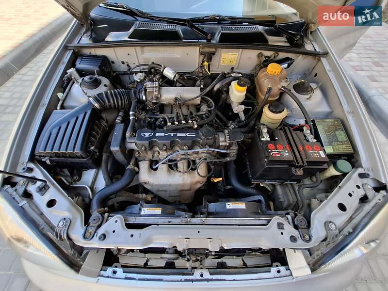 Седан Daewoo Lanos 2002 в Одессе