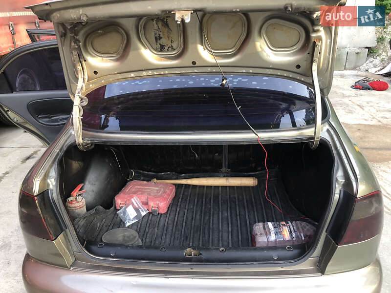 Седан Daewoo Lanos 2003 в Жовкве