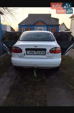 Седан Daewoo Lanos 1998 в 