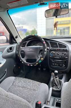 Седан Daewoo Lanos 2003 в 