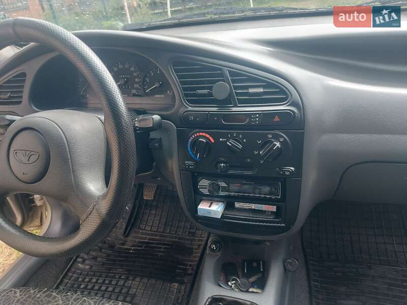 Седан Daewoo Lanos 2004 в Львове