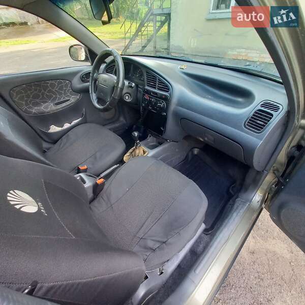 Седан Daewoo Lanos 2003 в Львове