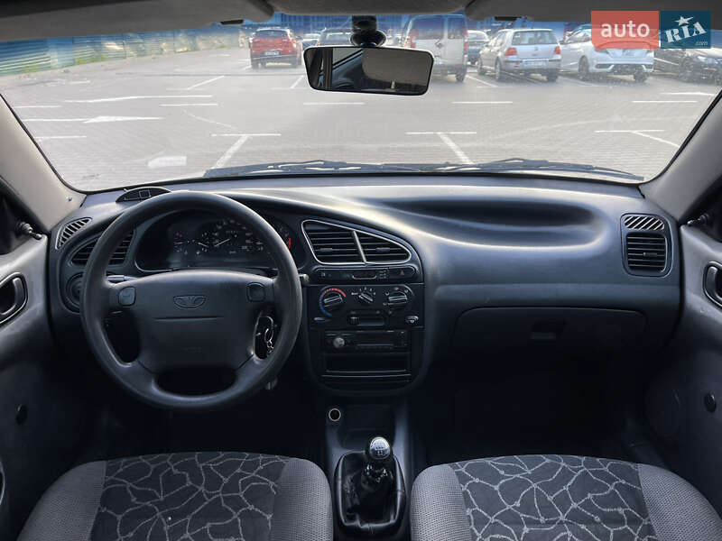 Седан Daewoo Lanos 2003 в Киеве