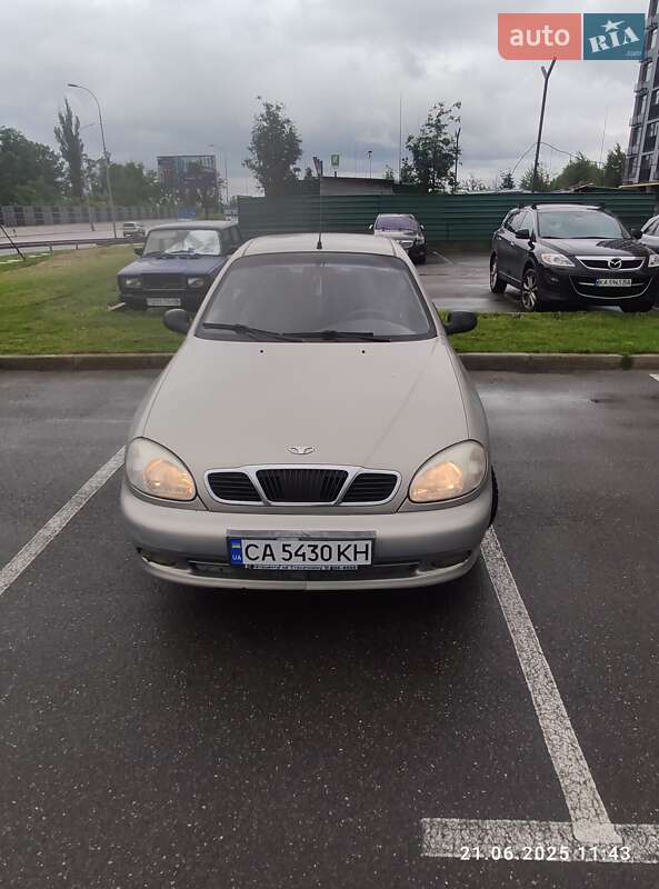 Седан Daewoo Lanos 2008 в Гатне