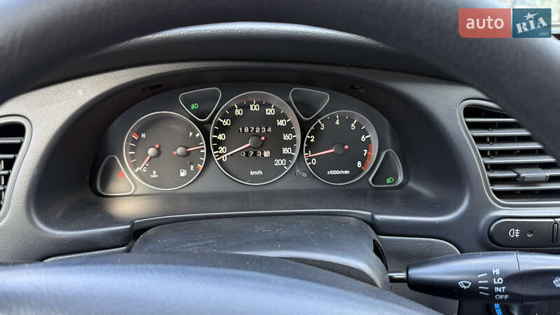 Седан Daewoo Lanos 2002 в Дніпрі