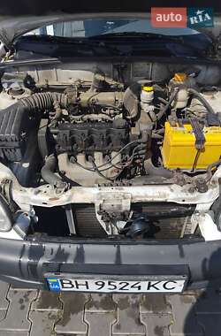 Седан Daewoo Lanos 1998 в 