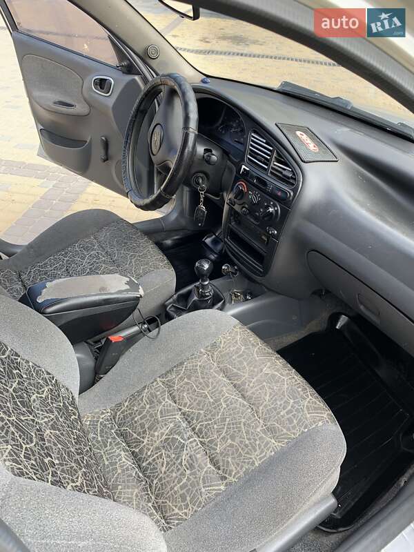Daewoo Lanos 2004