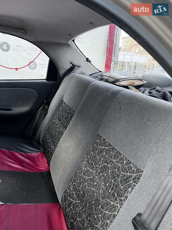 Седан Daewoo Lanos 2006 в Прилуках