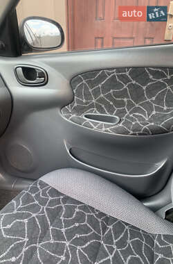 Седан Daewoo Lanos 2004 в 