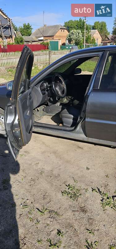 Седан Daewoo Lanos 1998 в Бердичеві