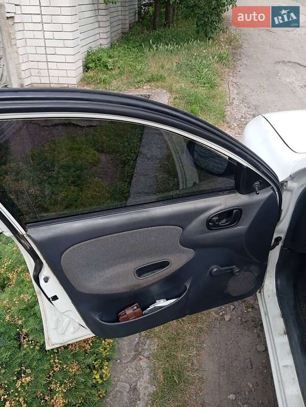 Седан Daewoo Lanos 2008 в Днепре