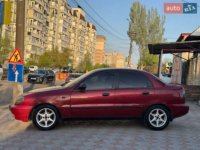 Седан Daewoo Lanos 2002 в Николаеве