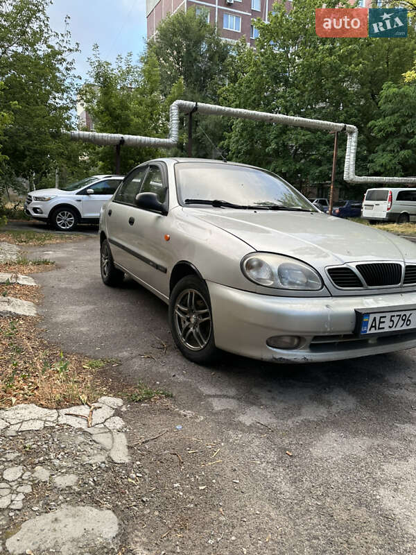 Седан Daewoo Lanos 2004 в Днепре