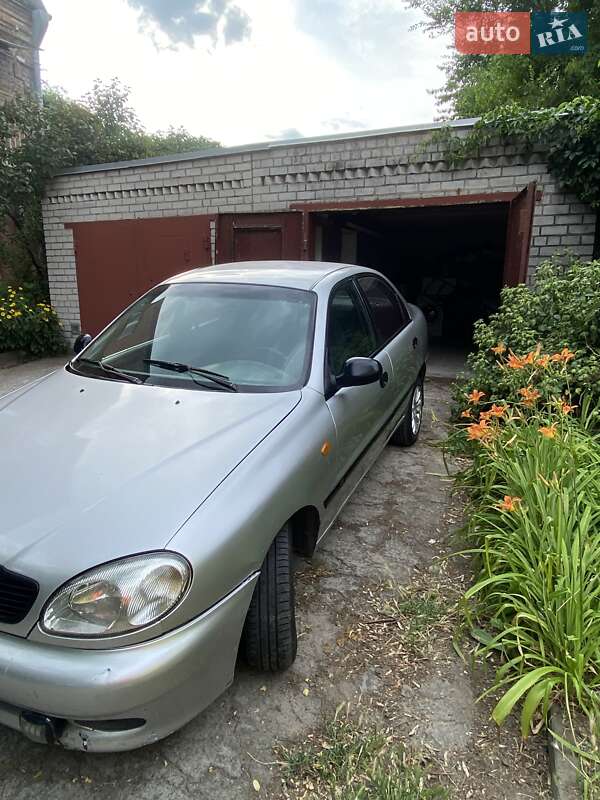 Седан Daewoo Lanos 2003 в Дніпрі