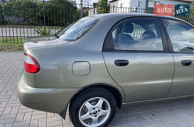 Седан Daewoo Lanos 2002 в 