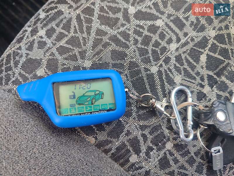 Седан Daewoo Lanos 2011 в Вишневом фото 12 Седан Daewoo Lanos 2011 в Вишневом