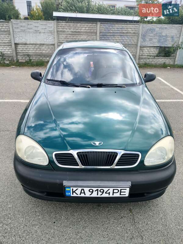 Седан Daewoo Lanos 2002 в Киеве