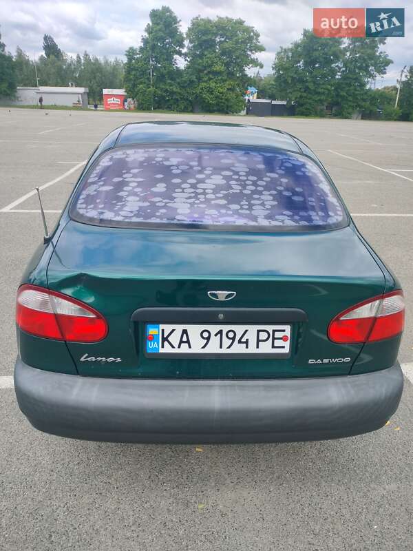 Седан Daewoo Lanos 2002 в Киеве