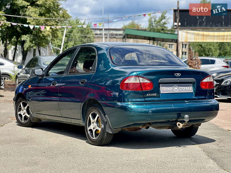 Седан Daewoo Lanos 2004 в Киеве