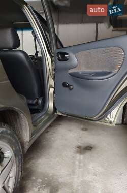 Седан Daewoo Lanos 2004 в 