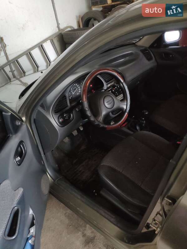 Седан Daewoo Lanos 2004 в Кропивницком