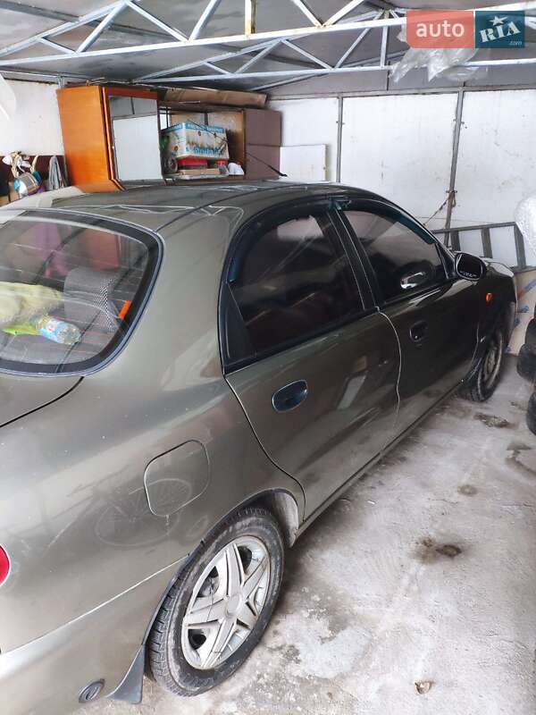 Седан Daewoo Lanos 2004 в Кропивницком