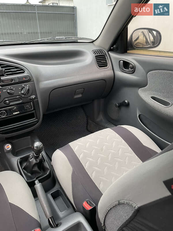 Седан Daewoo Lanos 2006 в Львові