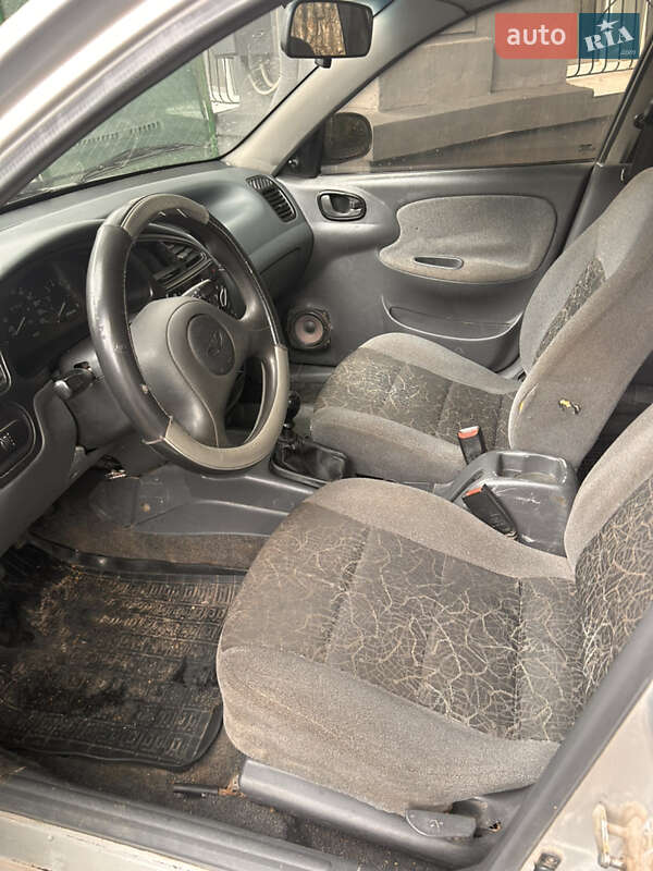 Седан Daewoo Lanos 2005 в Днепре