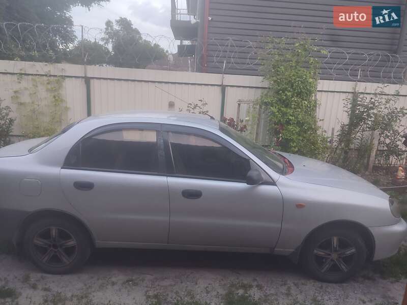 Седан Daewoo Lanos 2003 в Черкасах
