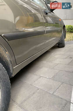 Седан Daewoo Lanos 2005 в Львові