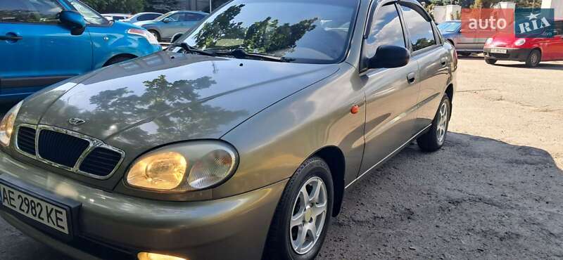 Хэтчбек Daewoo Lanos 2003 в Днепре