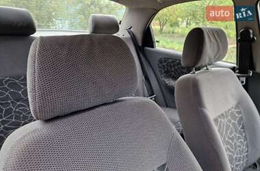 Седан Daewoo Lanos 2003 в Днепре