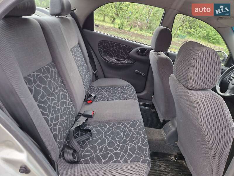 Седан Daewoo Lanos 2003 в Днепре фото 3 Седан Daewoo Lanos 2003 в Днепре