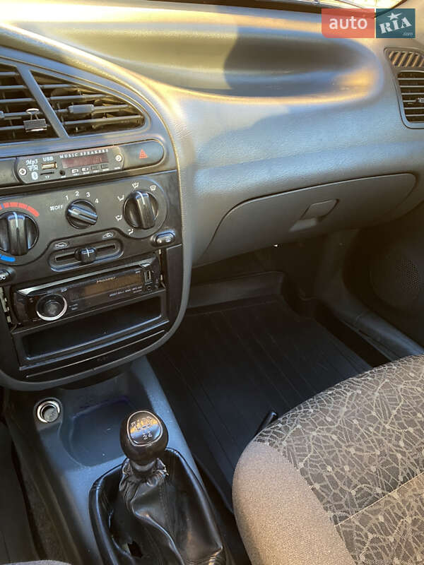 Седан Daewoo Lanos 2008 в Виннице