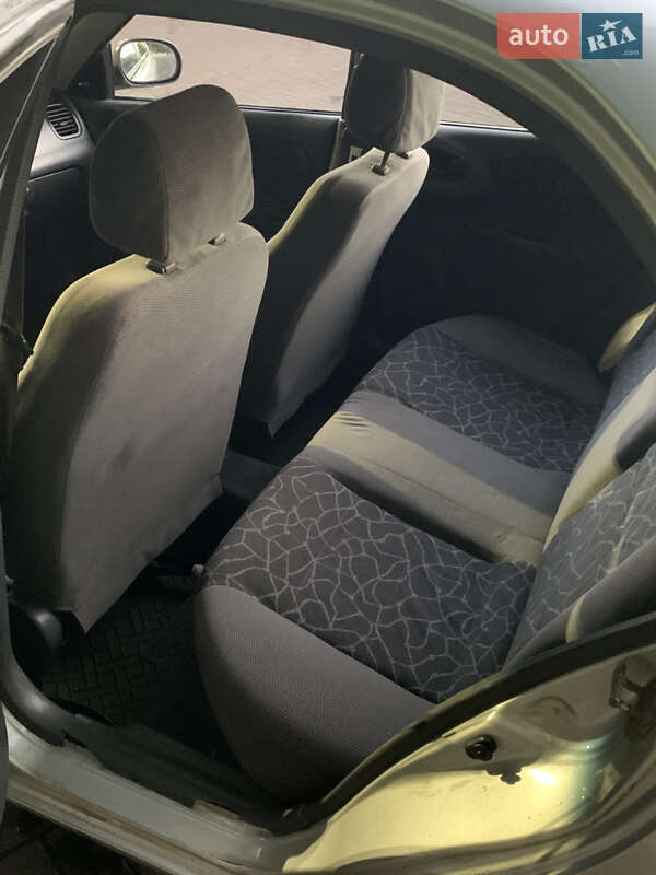 Седан Daewoo Lanos 2003 в Києві