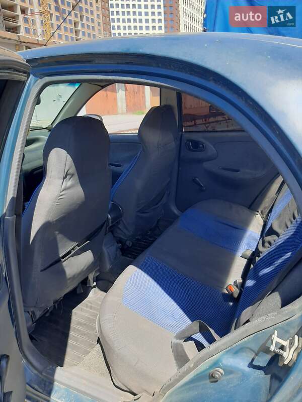 Седан Daewoo Lanos 2006 в Киеве
