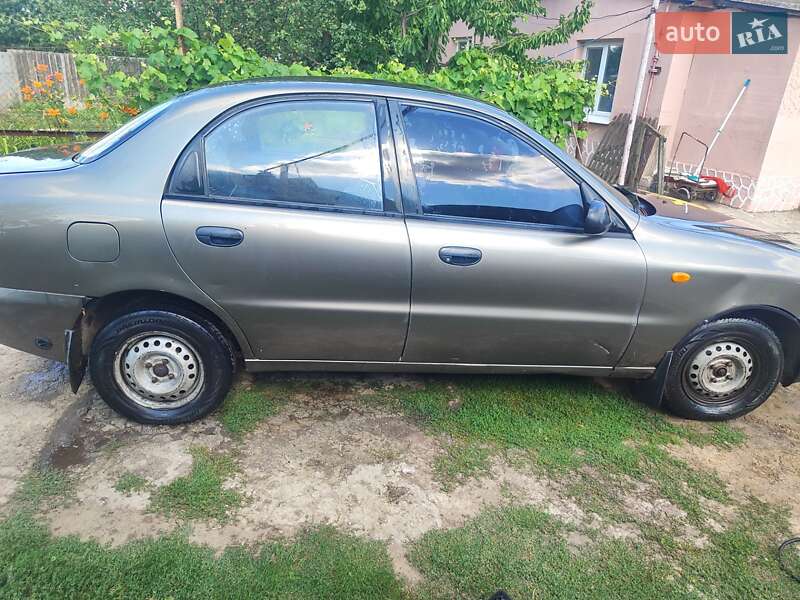 Седан Daewoo Lanos 2002 в Каменском