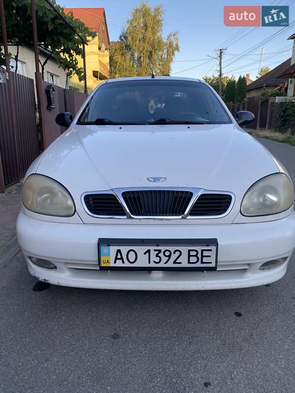 Седан Daewoo Lanos 2004 в Ужгороде