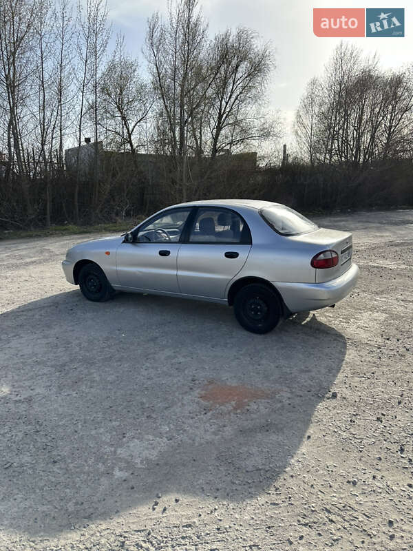 Седан Daewoo Lanos 2008 в Ровно