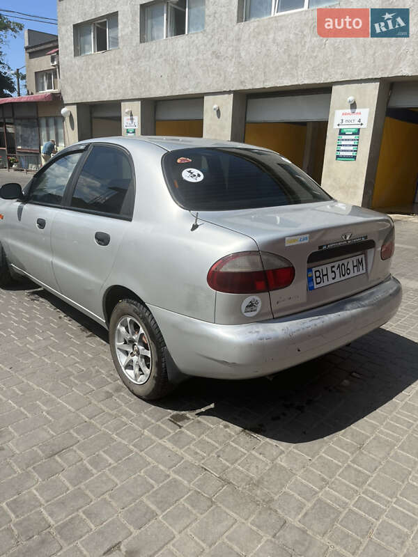 Седан Daewoo Lanos 2002 в Одессе