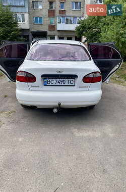 Седан Daewoo Lanos 2003 в Львове