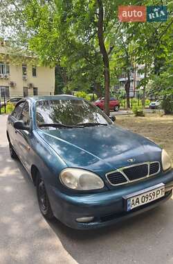 Седан Daewoo Lanos 2002 в Киеве
