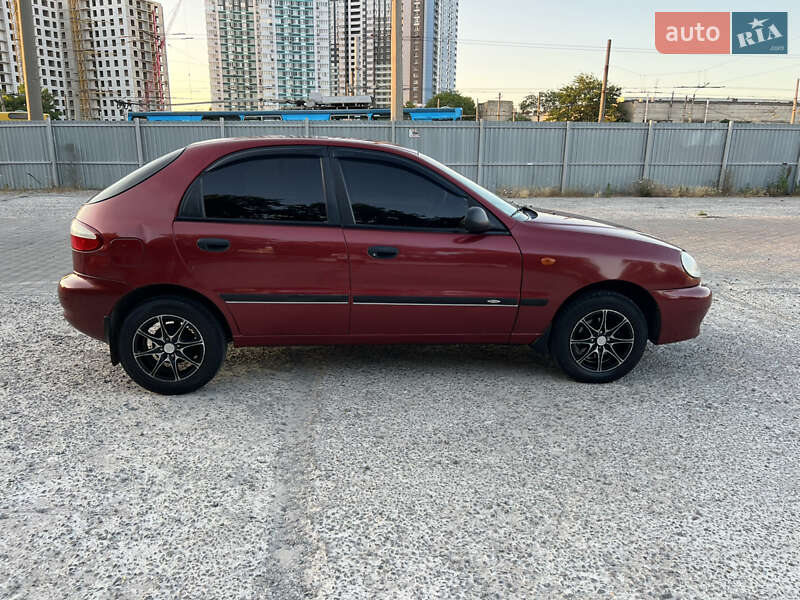 Хетчбек Daewoo Lanos 2002 в Одесі