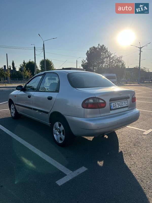 Седан Daewoo Lanos 2004 в Кривом Роге