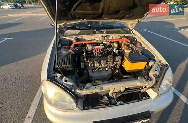Седан Daewoo Lanos 2004 в 