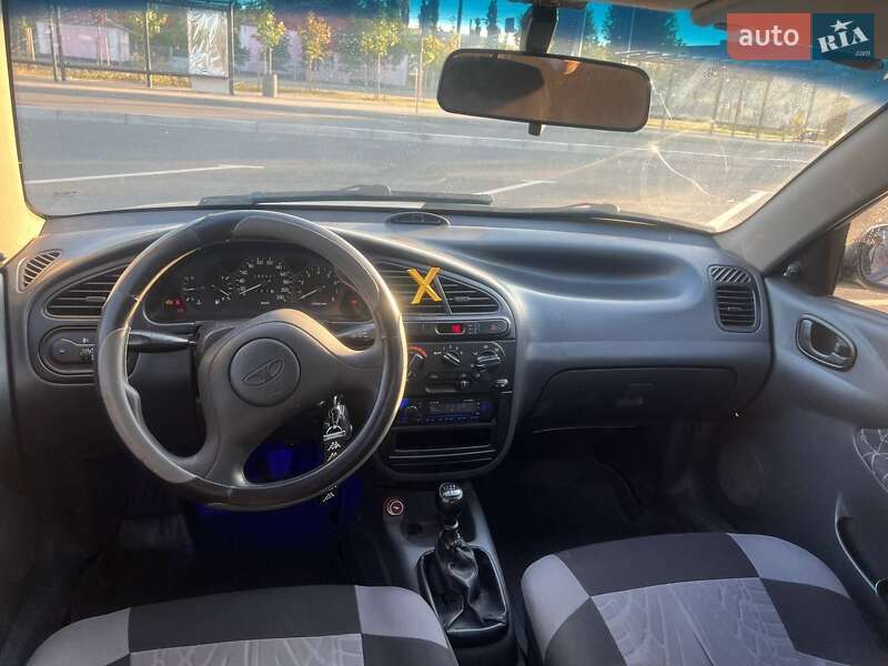 Седан Daewoo Lanos 2004 в Кривом Роге